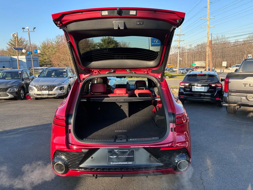 Used 2025 Genesis GV70 3.5T Sport image 11