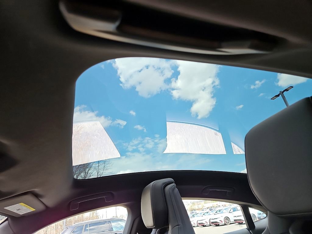 Used 2023 Audi e-tron GT Premium Plus image 15