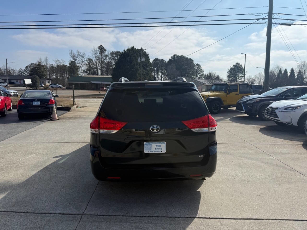 Used 2011 Toyota Sienna LE image 6