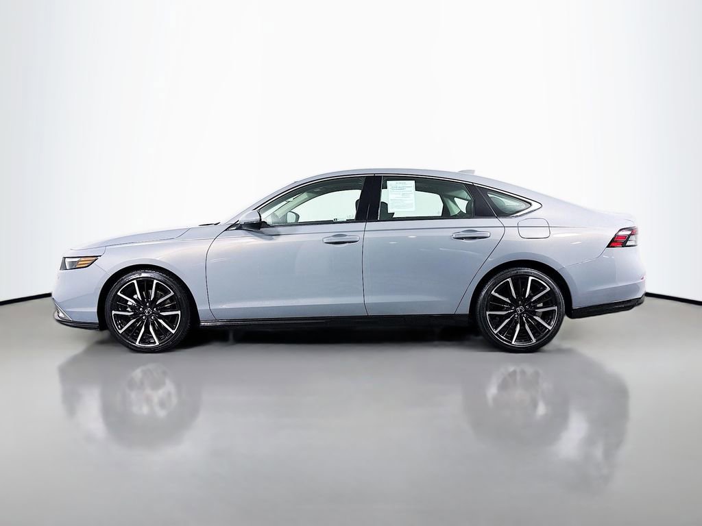 Used 2025 Honda Accord Touring image 4