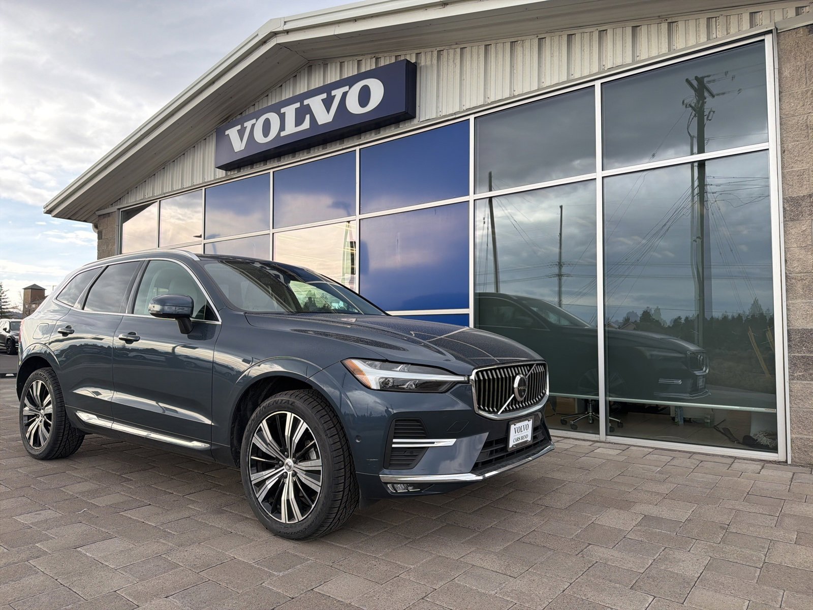 Used 2023 Volvo XC60 B5 Plus w/ Protection Package Premier