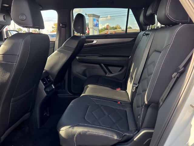 New 2026 Volkswagen Atlas Cross Sport SE FWD image 6