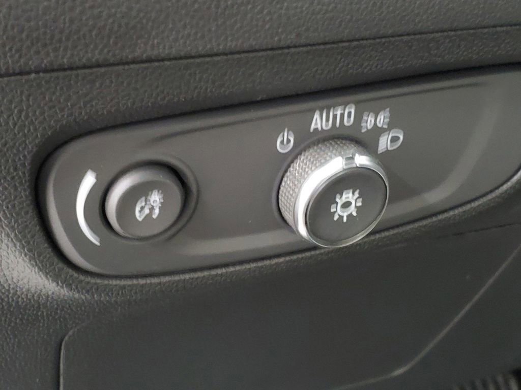 Used 2024 Buick Encore GX Avenir w/ Avenir Convenience Package image 33