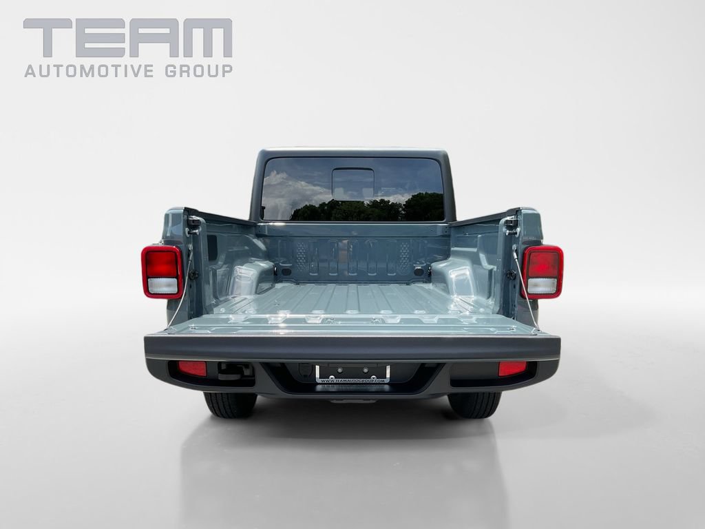 New 2025 Jeep Gladiator Sport AWD/4WD image 30