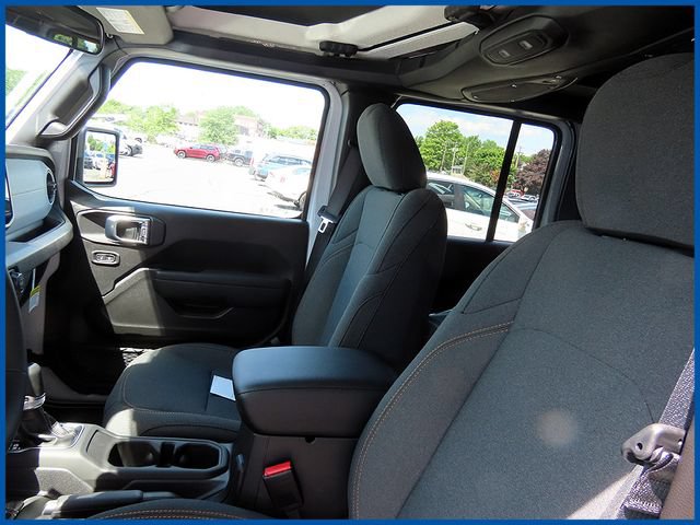 New 2026 Jeep Gladiator Sport AWD/4WD image 14