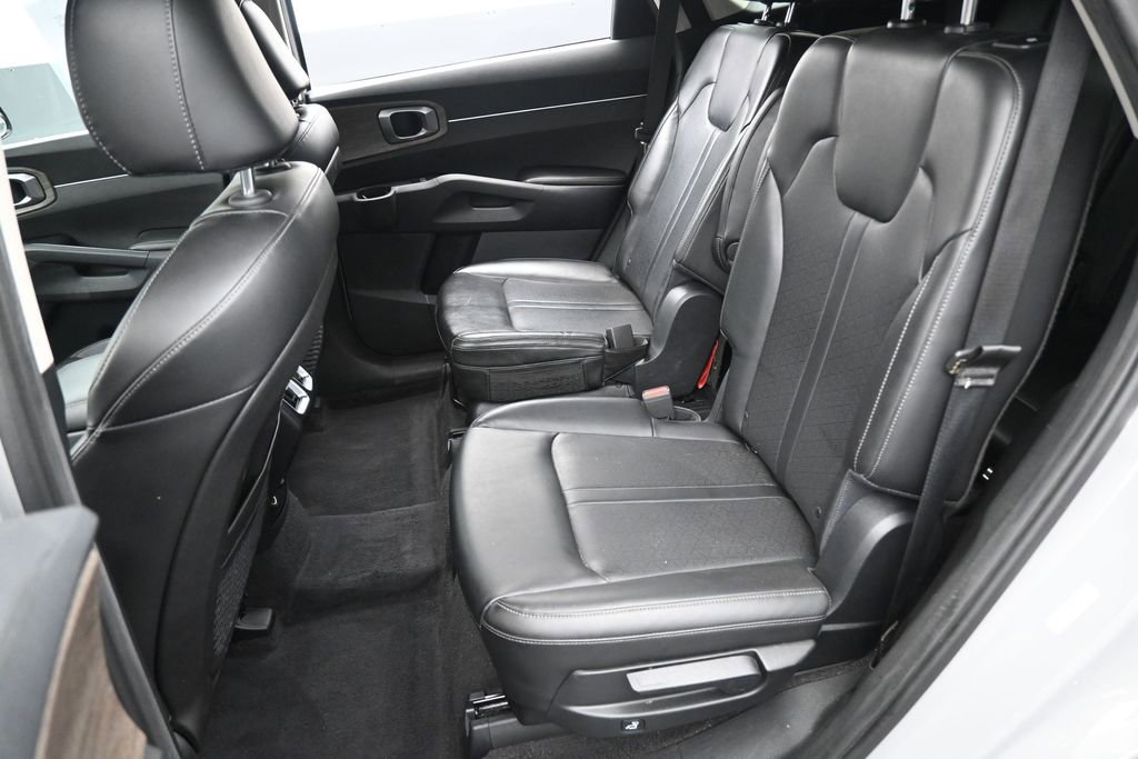 Used 2023 Kia Sorento EX FWD image 28