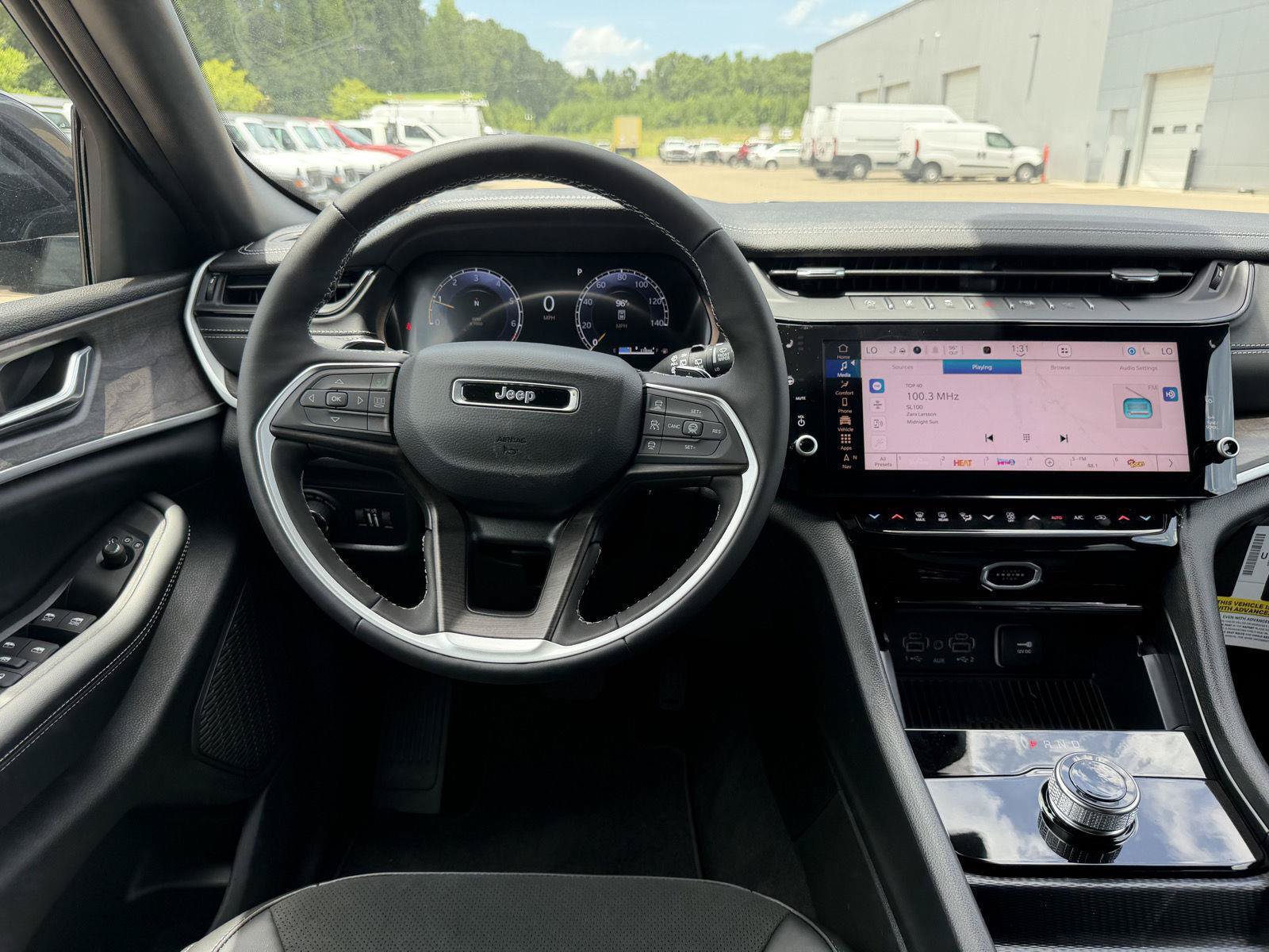 New 2026 Jeep Grand Cherokee Altitude RWD image 8