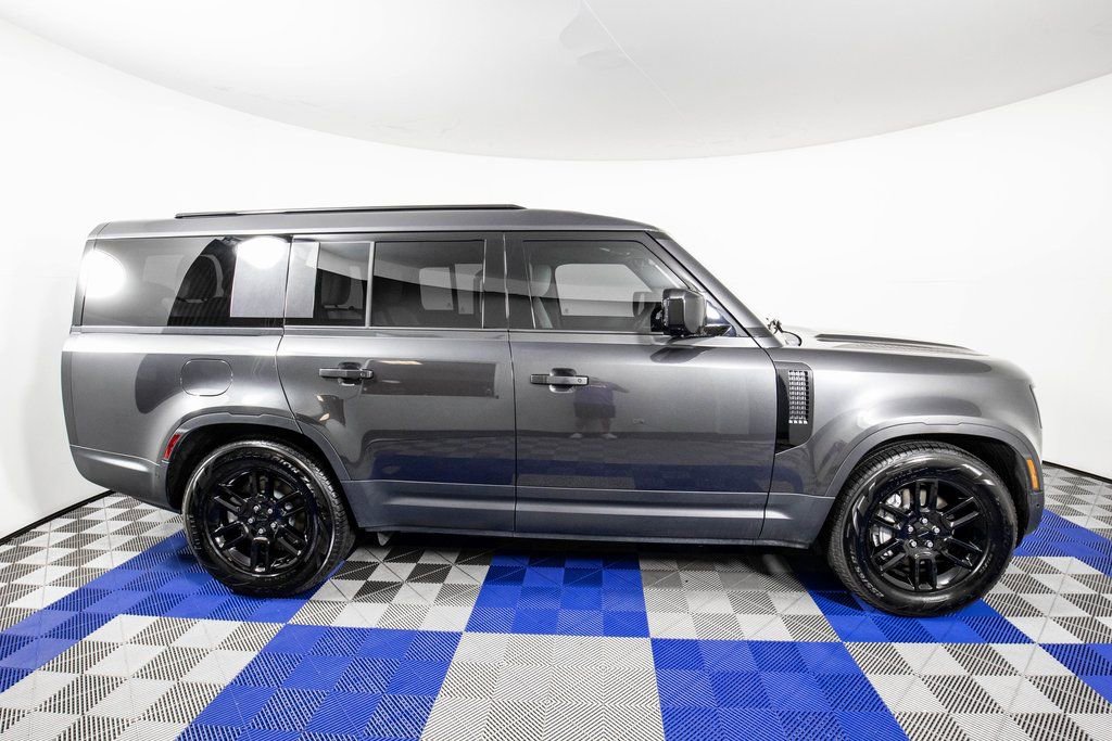 Used 2026 Land Rover Defender 130 S image 4