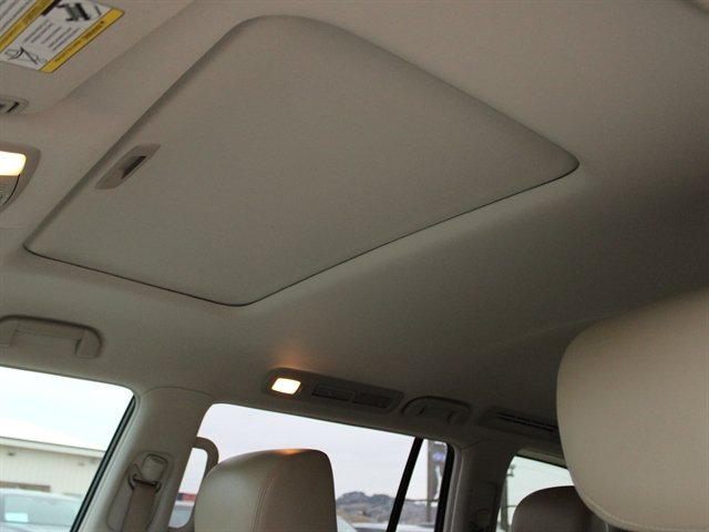 Used 2017 Nissan Armada Platinum w/ Captain Seat Package AWD/4WD image 23