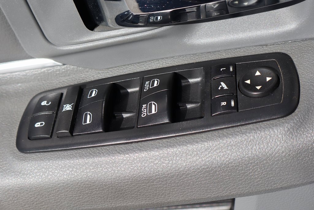 Used 2017 RAM 3500 Lone Star image 17