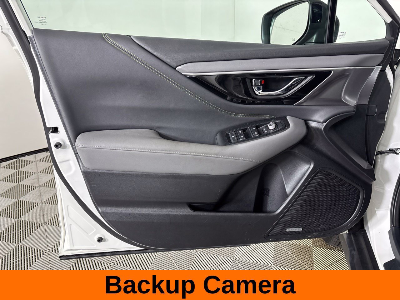 Used 2025 Subaru Outback Onyx Edition AWD/4WD image 11