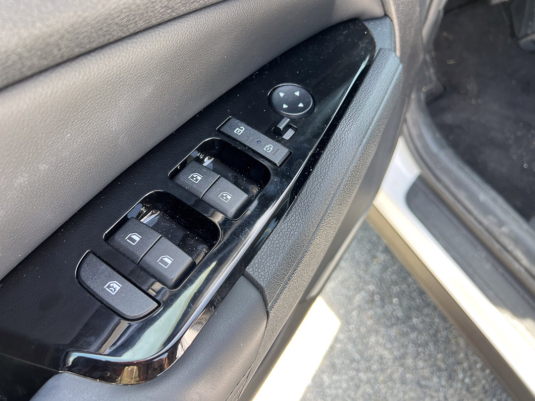 Used 2023 Kia Sportage EX image 14