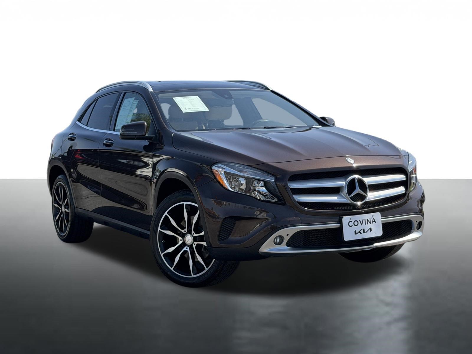 Used 2017 Mercedes-Benz GLA 250 4MATIC image 2