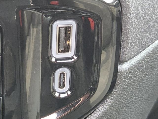 New 2025 Chevrolet Silverado 2500 ZR2 w/ Technology Package image 17