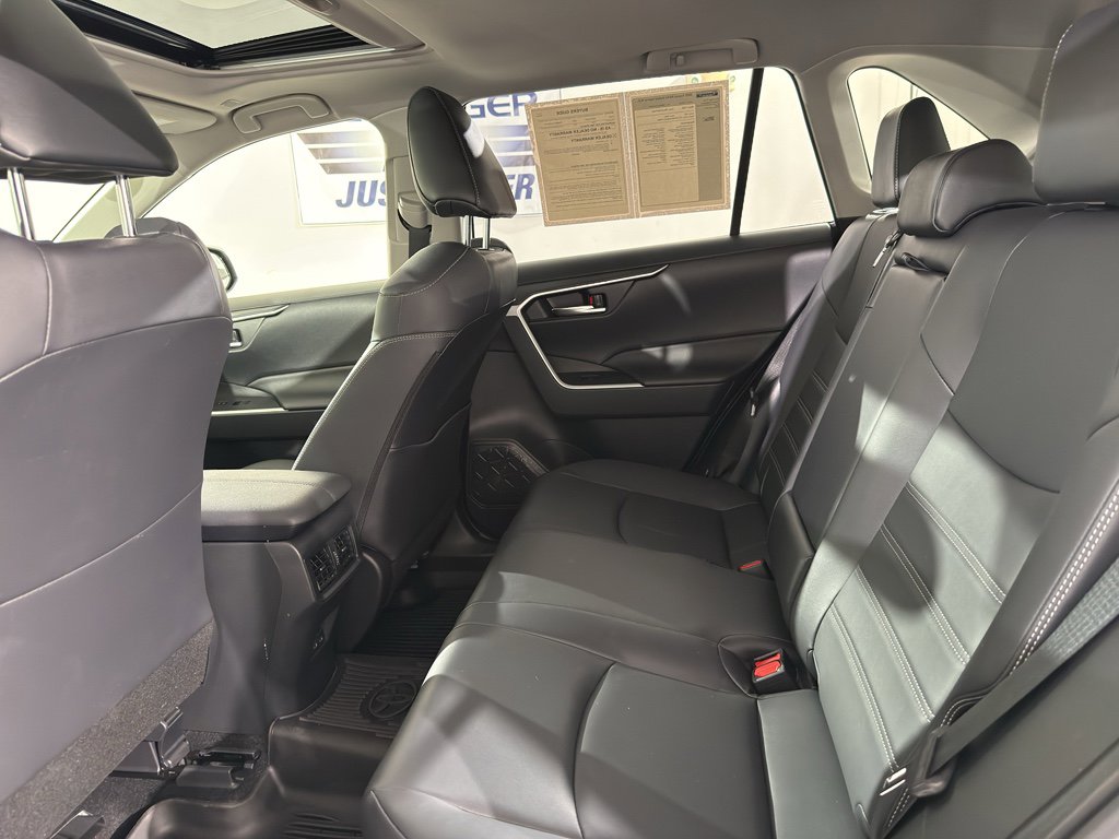 Used 2025 Toyota RAV4 XLE Premium image 15