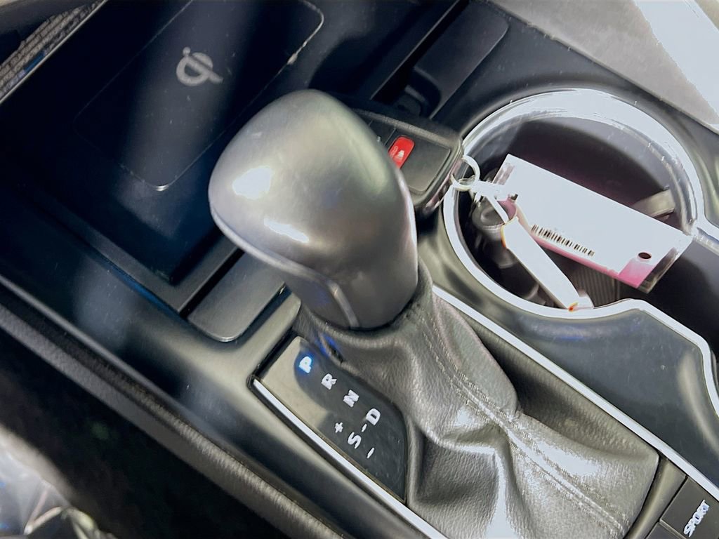 Certified 2020 Toyota Camry XLE image 16