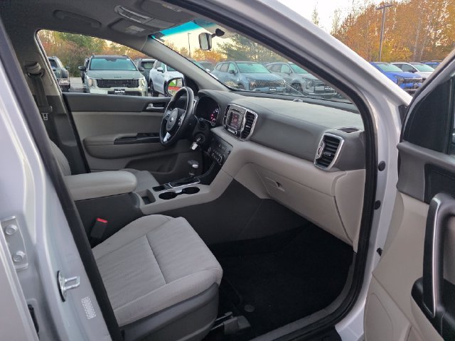 Used 2019 Kia Sportage LX AWD/4WD image 11