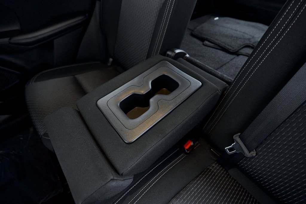 Used 2025 Mitsubishi Outlander ES image 36