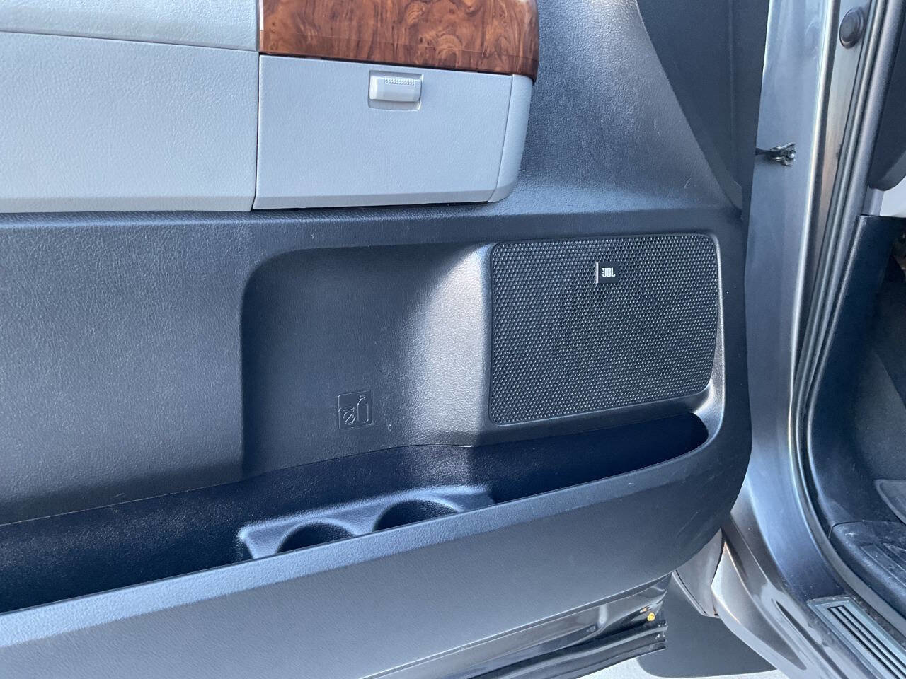 Used 2013 Toyota Tundra Platinum image 31