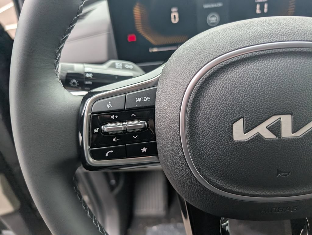 New 2026 Kia Carnival EX FWD image 15