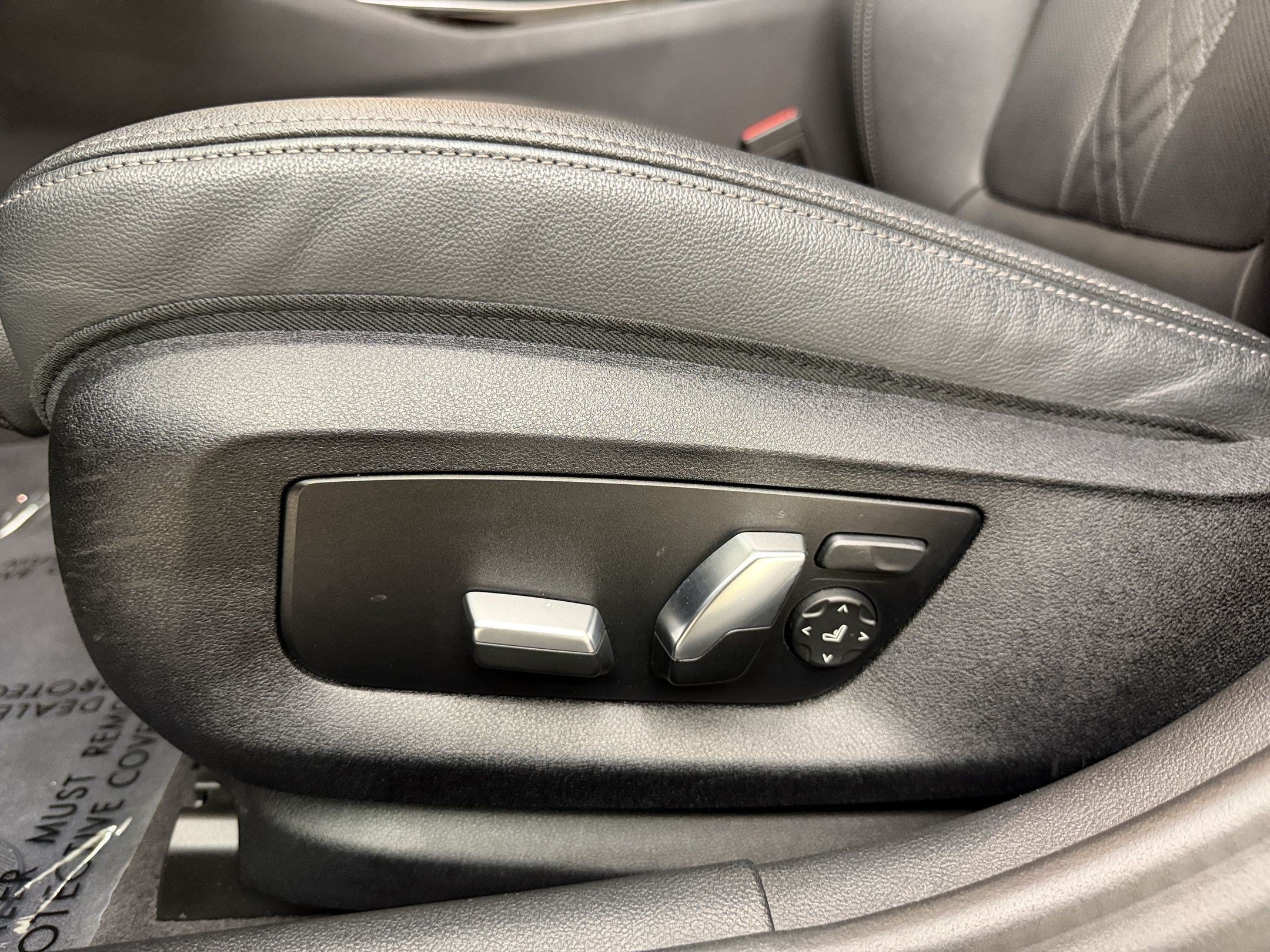 Certified 2023 BMW 530i w/ Convenience Package RWD image 15