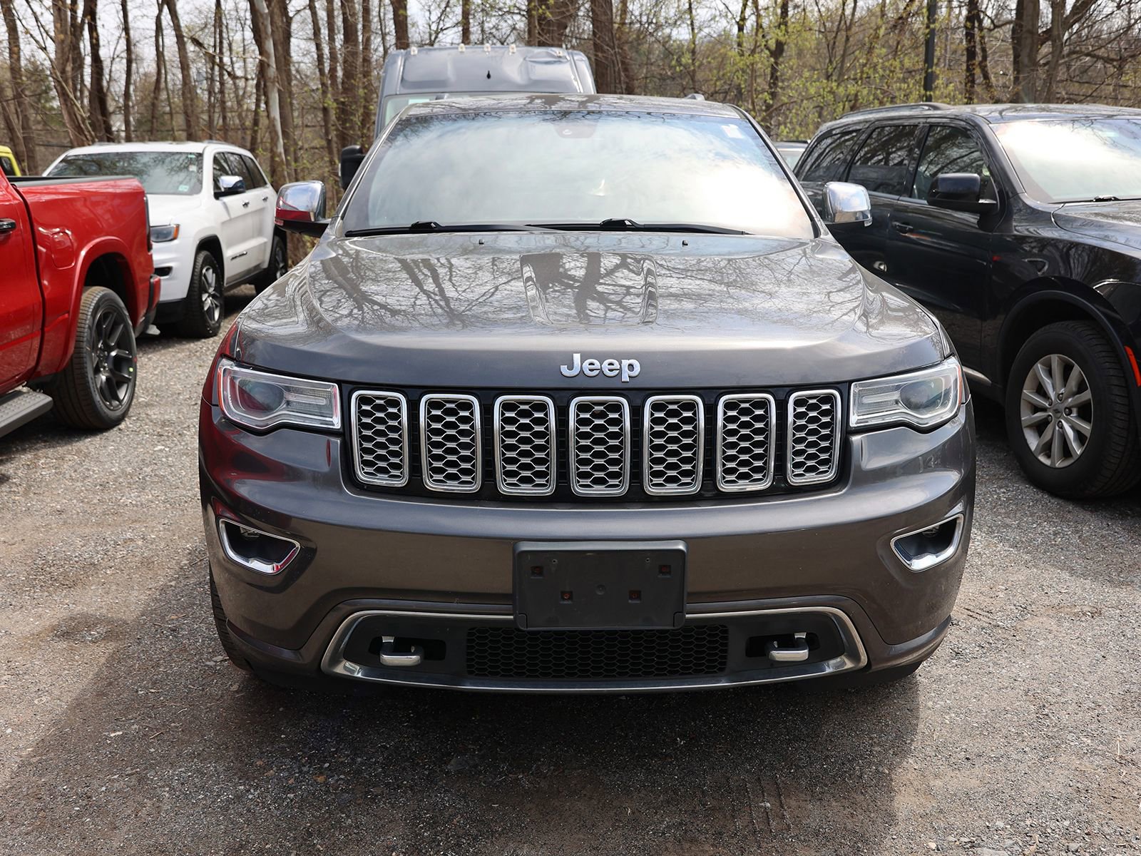 Used 2017 Jeep Grand Cherokee Overland AWD/4WD image 2
