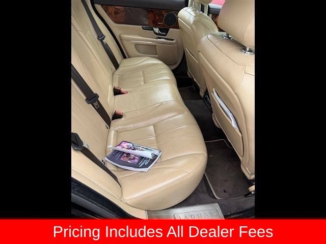 Used 2013 Jaguar XJ RWD image 2
