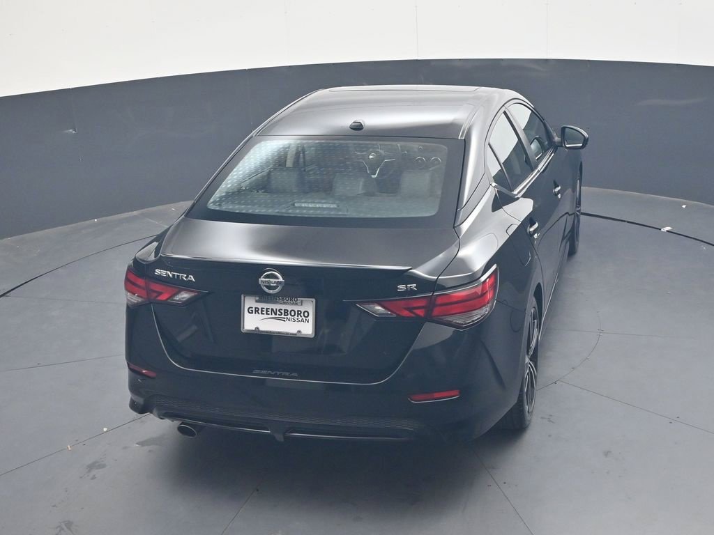 Used 2022 Nissan Sentra SR w/ SR Premium Package FWD image 30