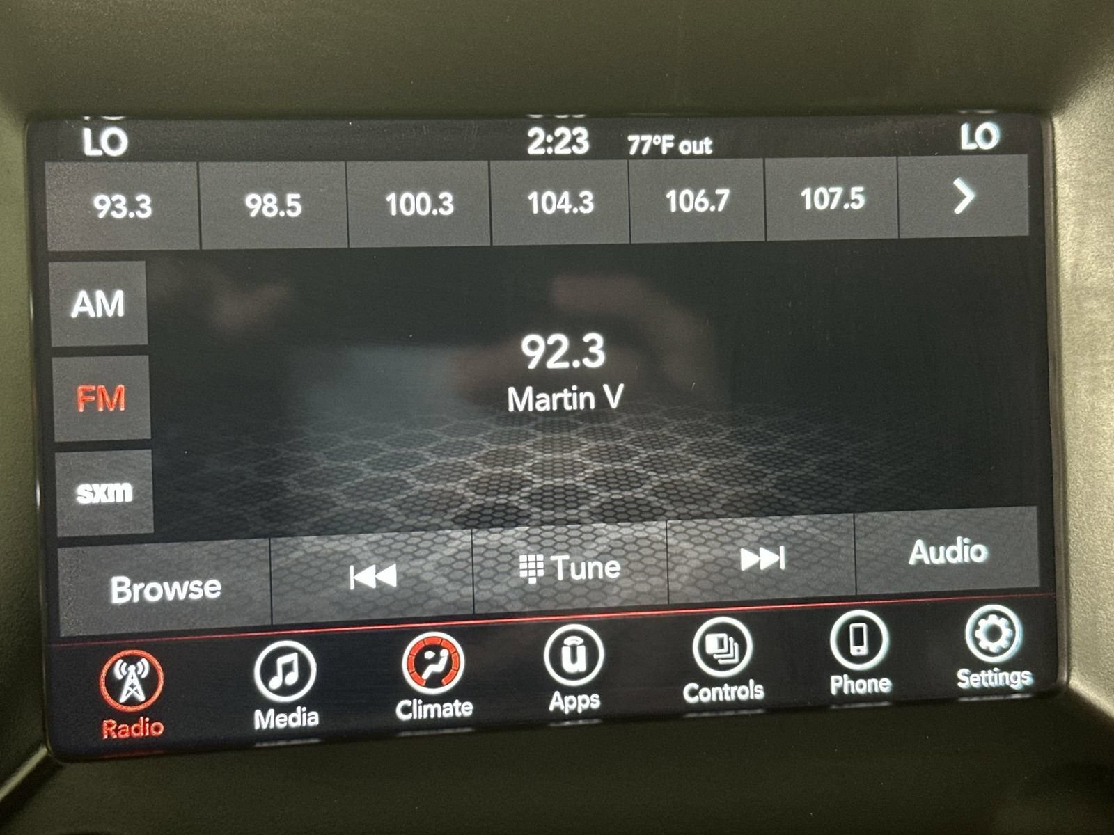 Used 2019 Dodge Durango SXT AWD/4WD image 16