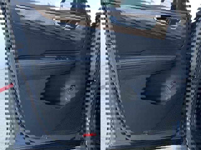 New 2026 Volkswagen Atlas SE image 9