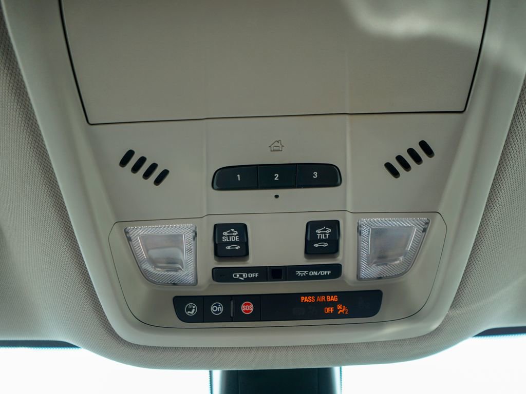 Used 2021 Buick Enclave Avenir w/ Avenir Technology Package image 30