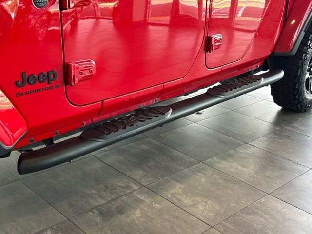 Used 2023 Jeep Gladiator Sport image 45