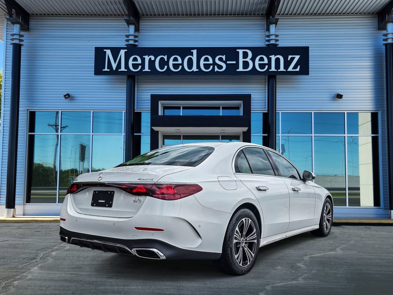 New 2026 Mercedes-Benz E 350 4MATIC Sedan image 6
