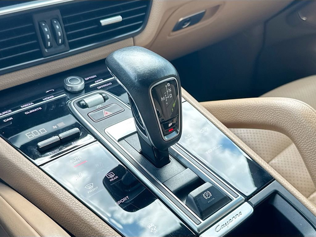Used 2019 Porsche Cayenne Base image 18