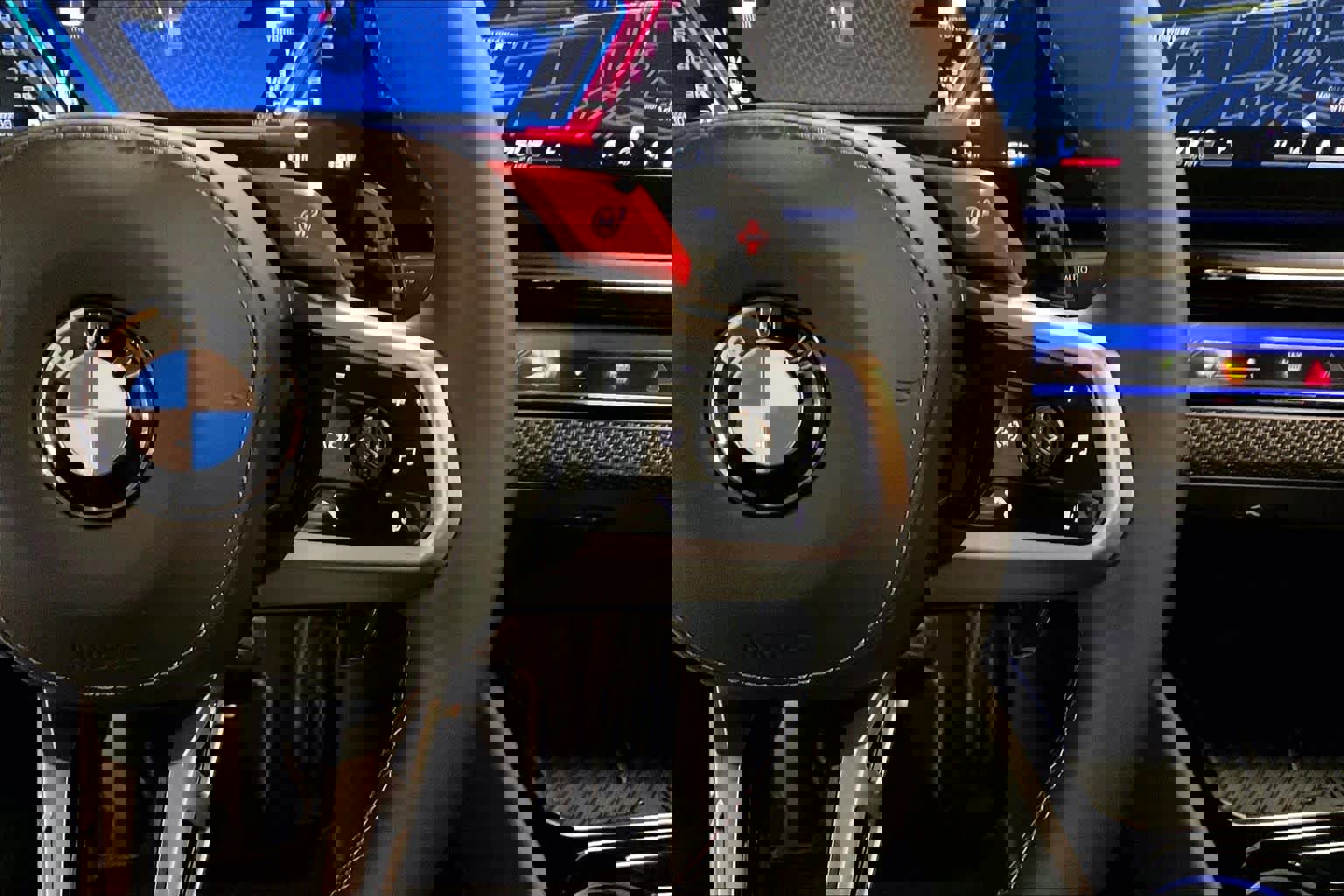 Used 2026 BMW M5 w/ Carbon Package image 23