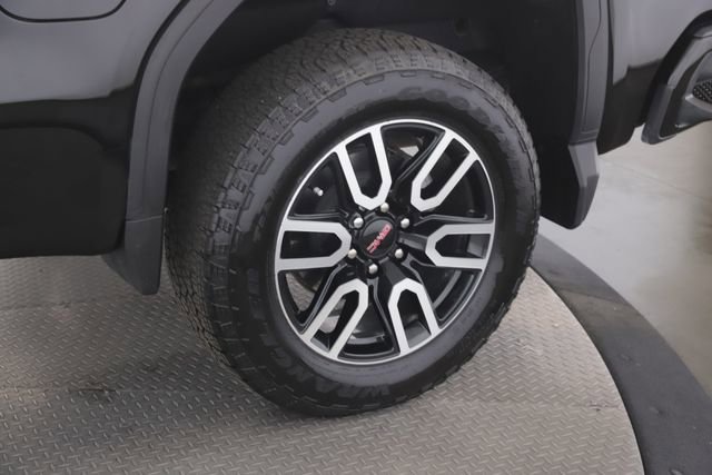 Used 2025 GMC Sierra 1500 AT4 w/ Technology Package AWD/4WD image 14