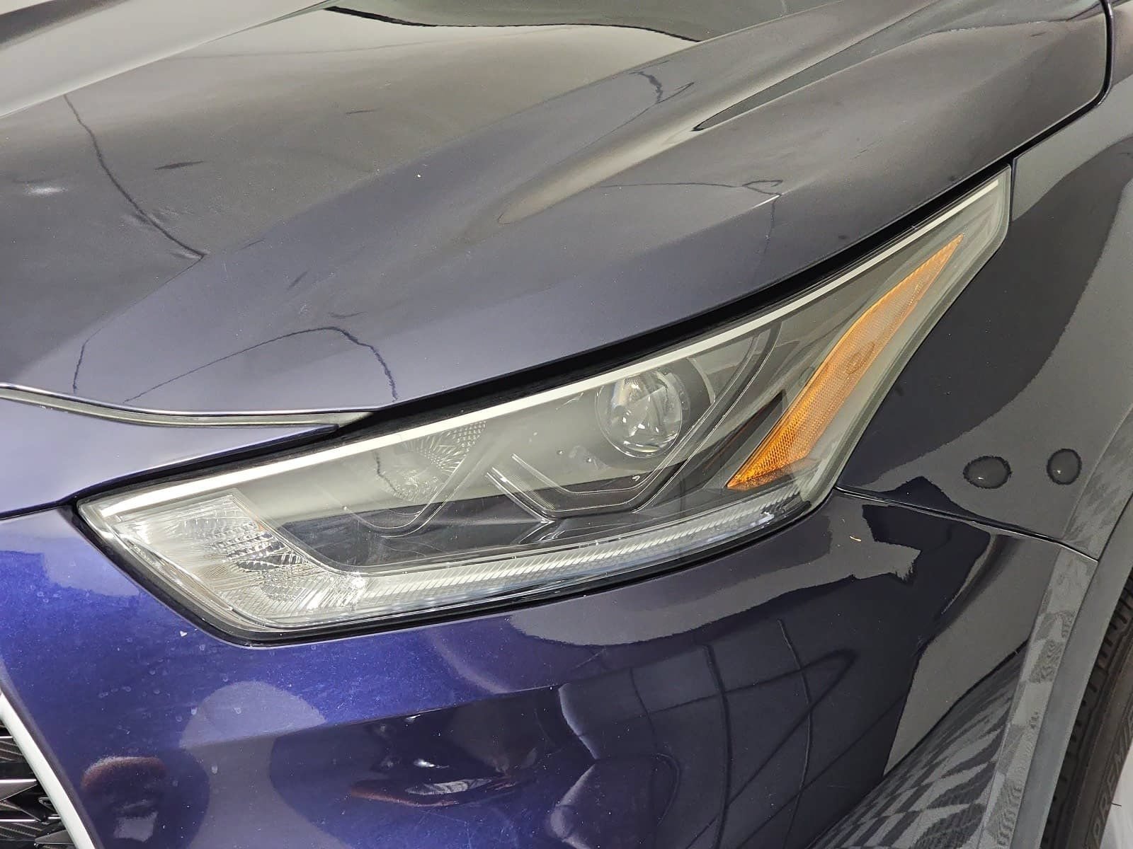 Used 2021 Toyota Highlander L FWD image 27