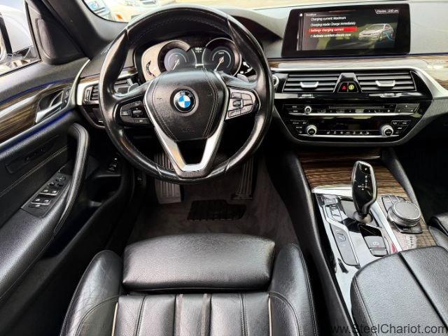 Used 2019 BMW 530e w/ Premium Package image 14