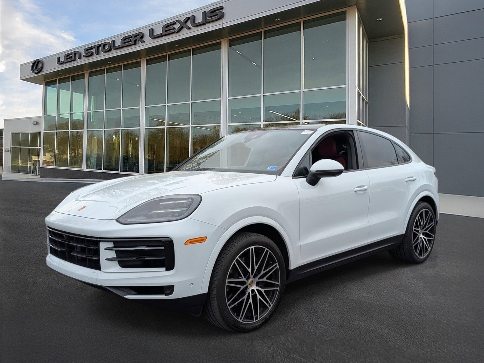 Used 2024 Porsche Cayenne Coupe AWD/4WD image 7