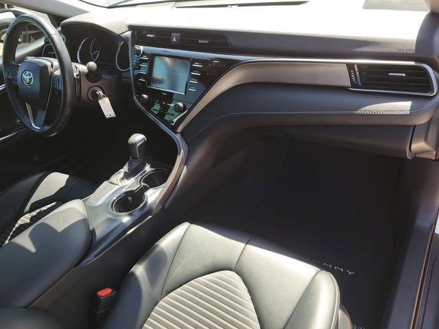 Used 2020 Toyota Camry SE w/ Carpet Mat Package image 7