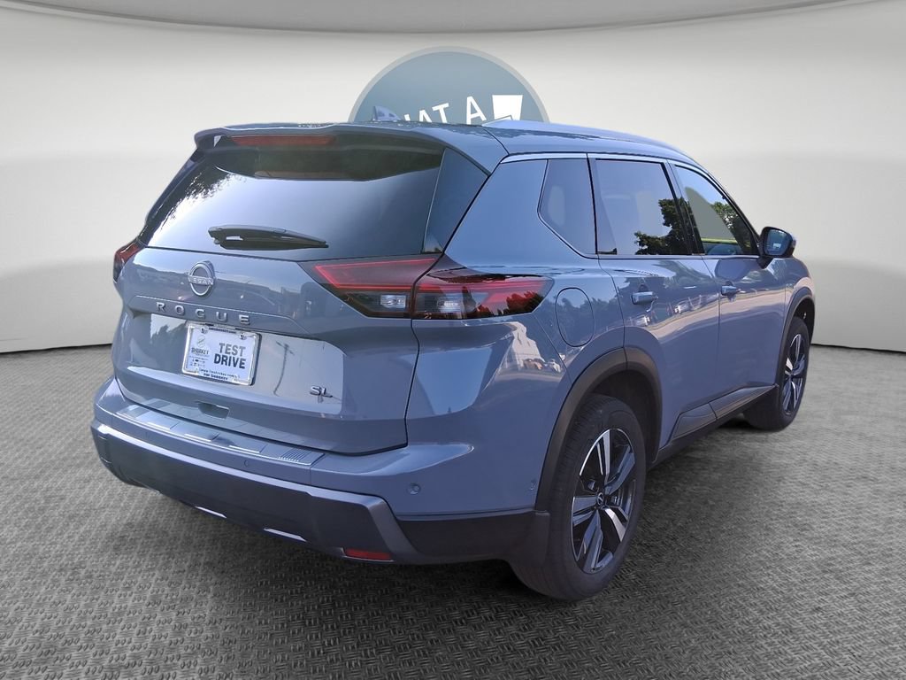 Used 2025 Nissan Rogue SL w/ SL Premium Package FWD video 3