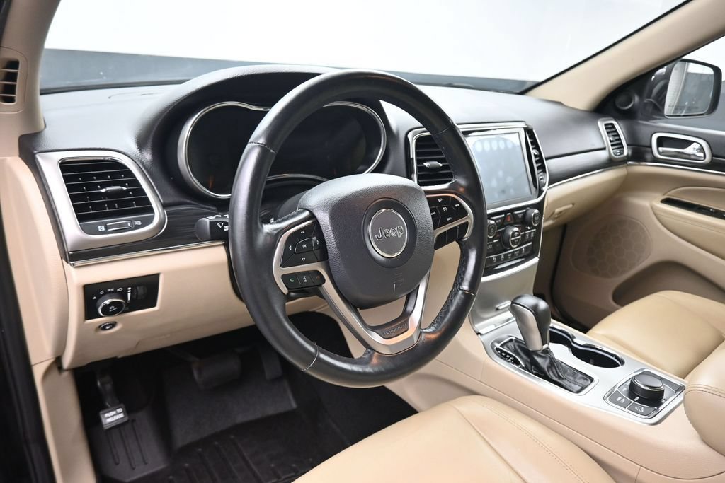 Used 2019 Jeep Grand Cherokee Limited AWD/4WD image 13