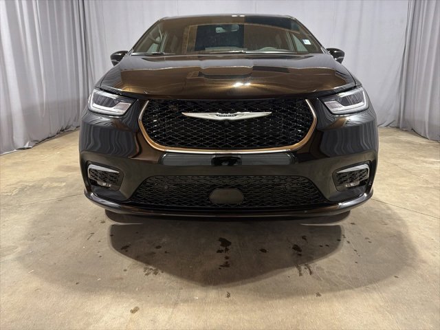 New 2026 Chrysler Pacifica Select image 2