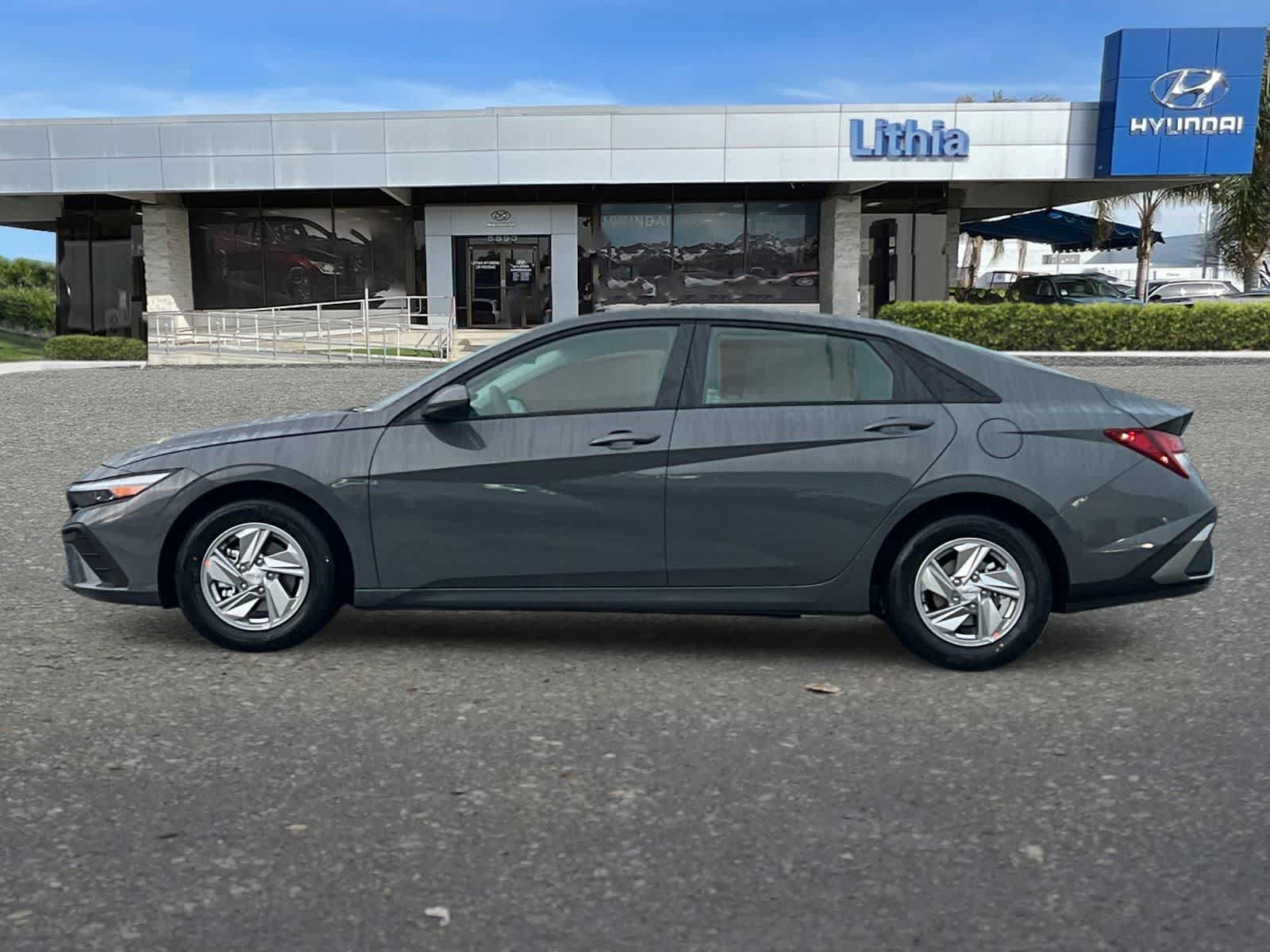 New 2026 Hyundai Elantra SE image 6
