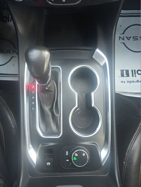 Used 2021 Chevrolet Traverse RS AWD/4WD image 19