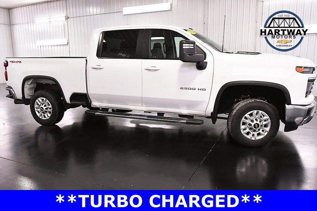 Used 2024 Chevrolet Silverado 2500 LT AWD/4WD image 8