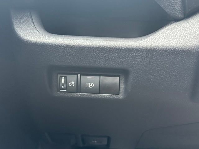 Certified 2023 Toyota RAV4 LE image 28