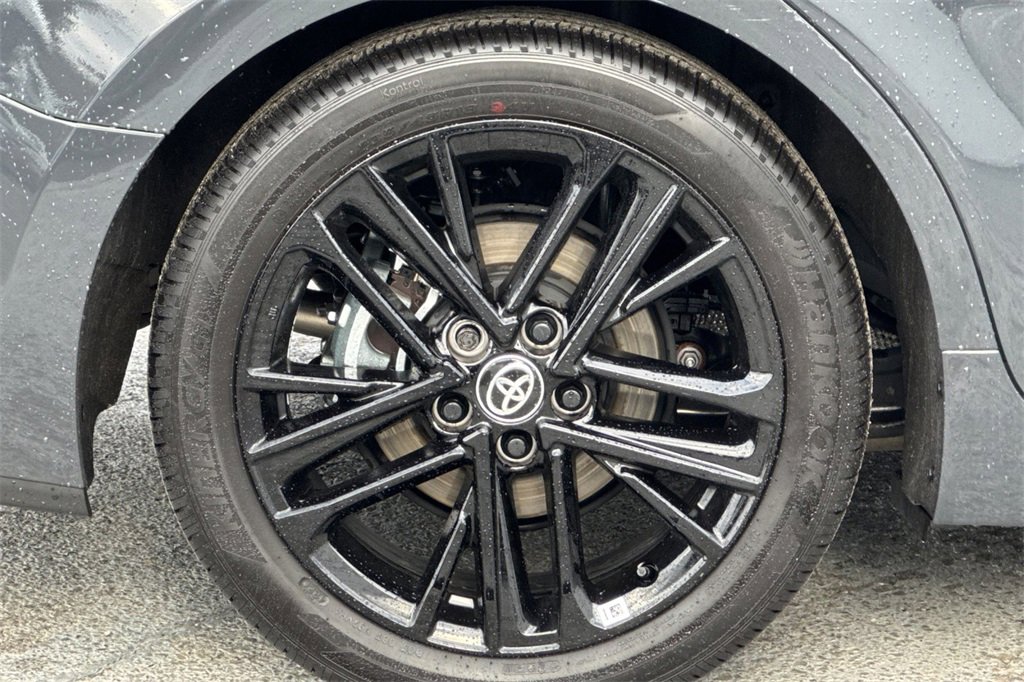 Used 2025 Toyota Camry SE image 24