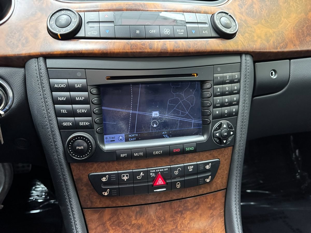 Used 2006 Mercedes-Benz CLS 55 AMG image 29