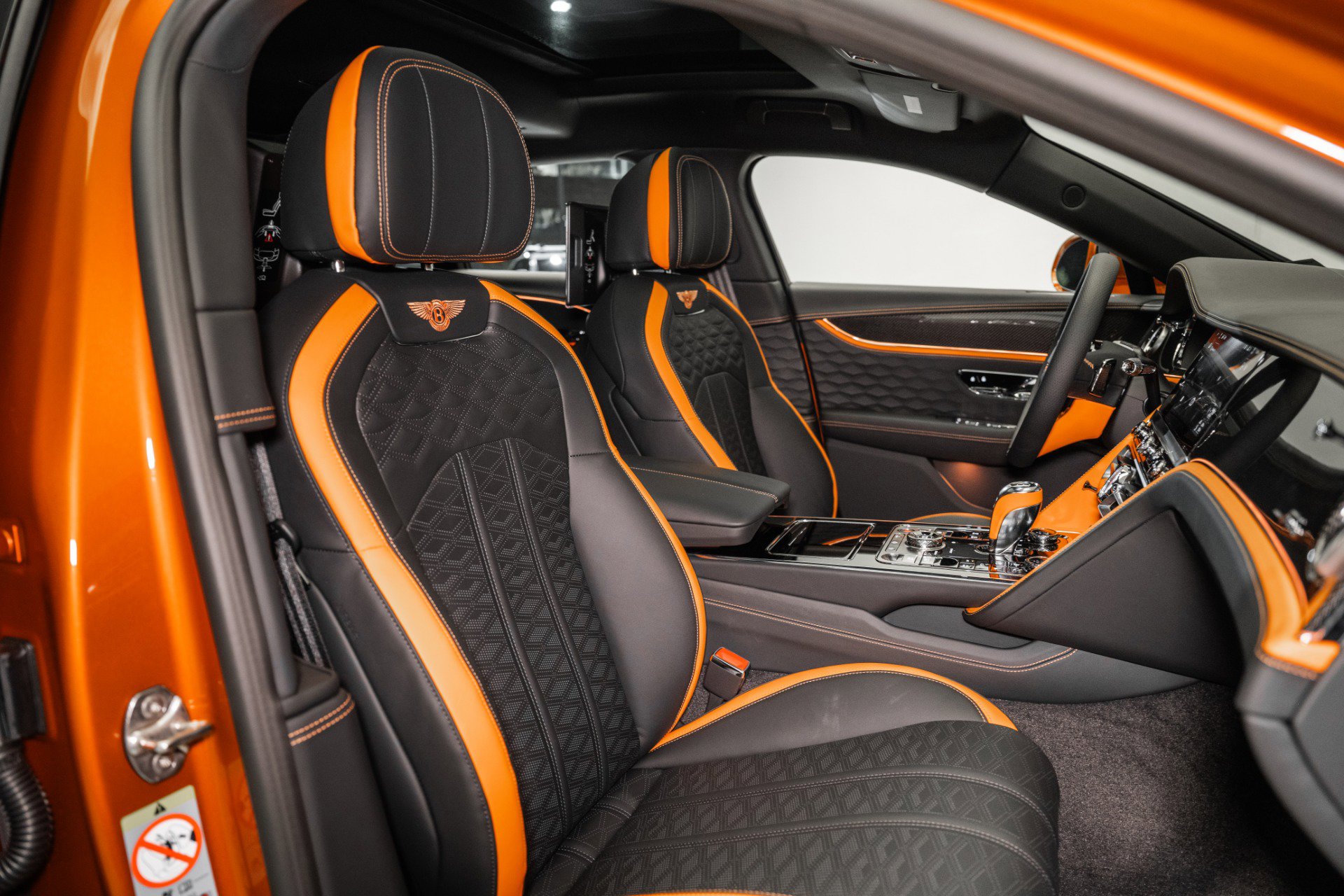 New 2025 Bentley Flying Spur Plug-In Hybrid image 32